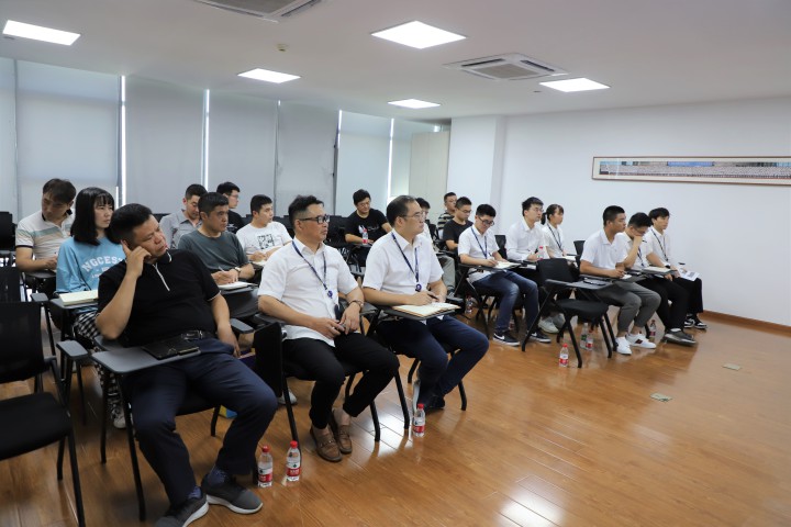 中天精誠裝飾開展2021年第二次技術培訓