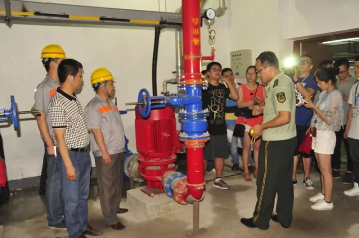 2015年度“創人民滿意消防隊伍”新聞發布會在中天消防項目部召開