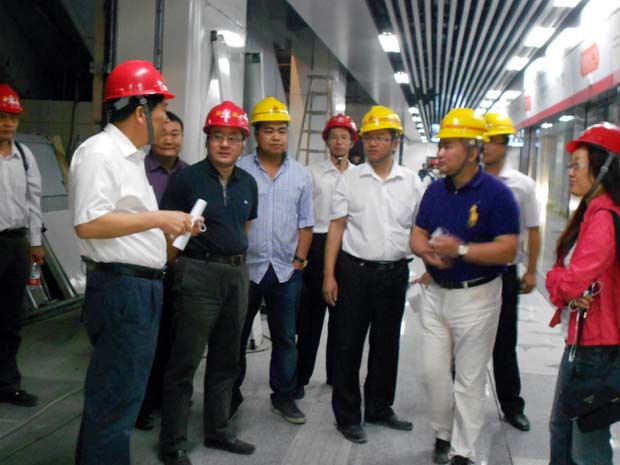 樓永良董事長一行蒞臨裝飾集團地鐵1號線5標段項目檢查指導工作