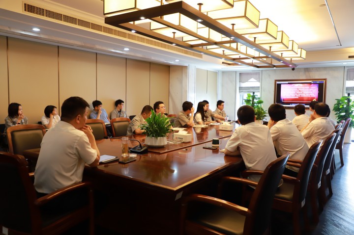 中天精誠裝飾召開安全生產(chǎn)月暨高溫慰問啟動(dòng)會(huì)