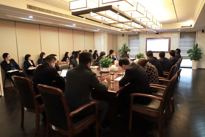 中天精誠(chéng)裝飾召開(kāi)新年工作會(huì)議精神學(xué)習(xí)會(huì)暨安全生產(chǎn)責(zé)任書(shū)簽訂