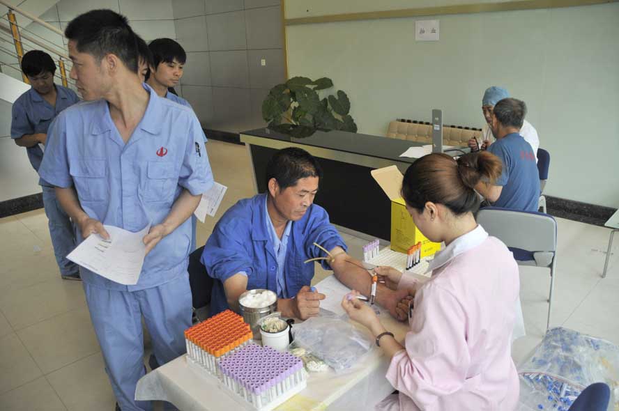 中天幕墻組織開展員工健康體檢活動