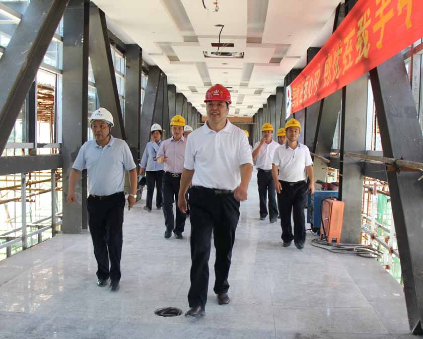 省住建廳樊劍平副廳長一行調(diào)研裝飾集團中煙項目部
