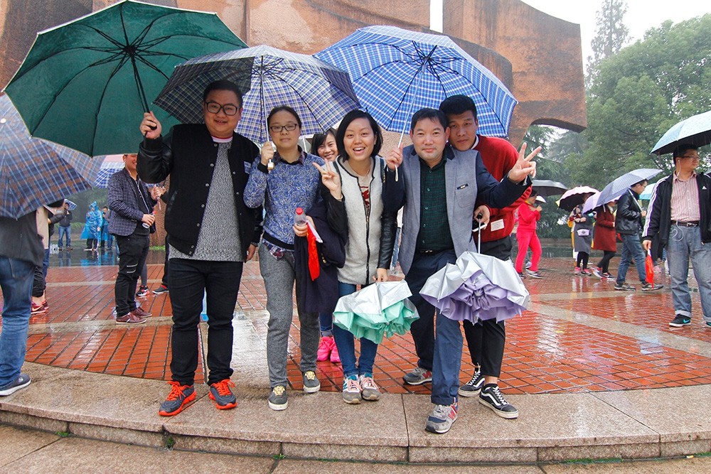 中天裝飾集團(tuán)開展迎司慶健康走活動(dòng)