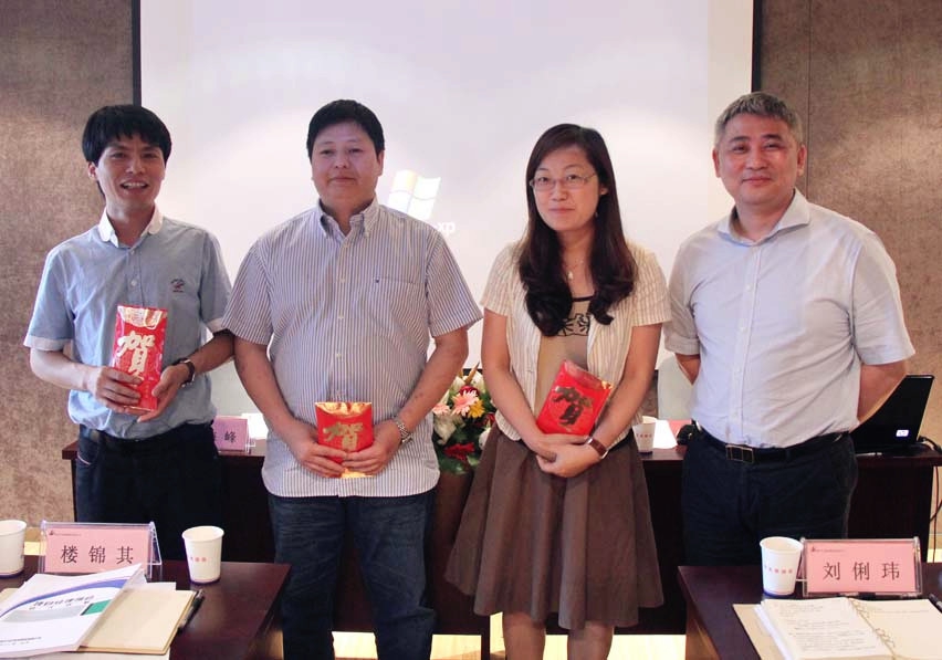 裝飾集團(tuán)召開(kāi)2012年第二季度項(xiàng)目經(jīng)理例會(huì)