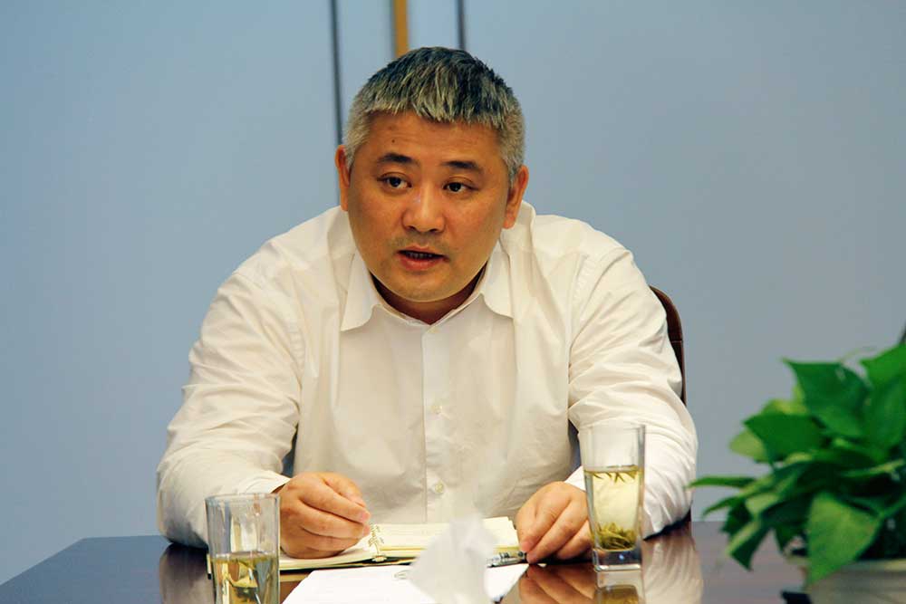 裝飾集團召開支部黨員會議劉俐瑋同志當選支部書記